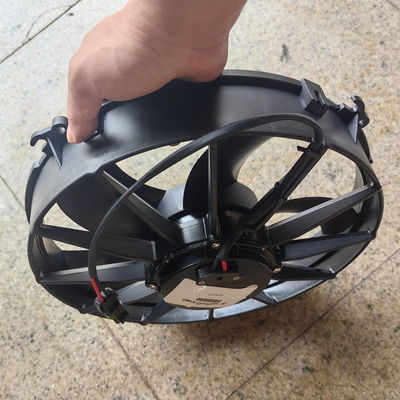 419297 Solução de refrigeração de metal preto e plástico para transporte