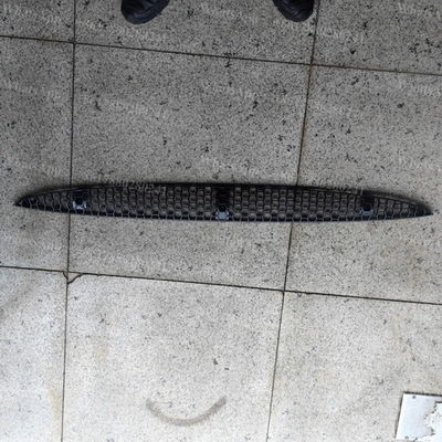 A Tampa Inferior para o THERMO KING T-600M, T-800M, T-1000M, T-680Pro, T-880Pro, T-1080Pro, Modelo 988025 GRADE-INFERIOR-TK PRETO, SP