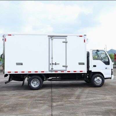ISUZU QINGLING 600P Furgão Refrigerado de 6 rodas e 3 toneladas com unidade de refrigeração THERMO KING modelo RV380